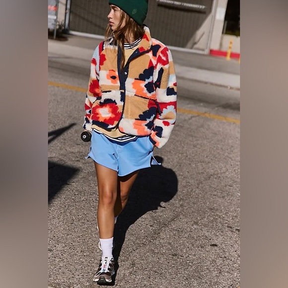 NWT FREE PEOPLE MOVEMENT Hit The Slopes Printed Fleece Jacket | Coral Carpet - Picture 7 of 11